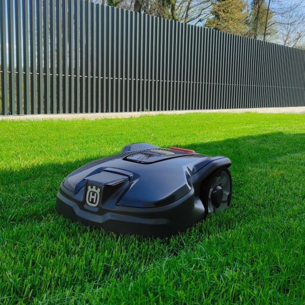 Kako namestiti robotsko kosilnico Husqvarna?